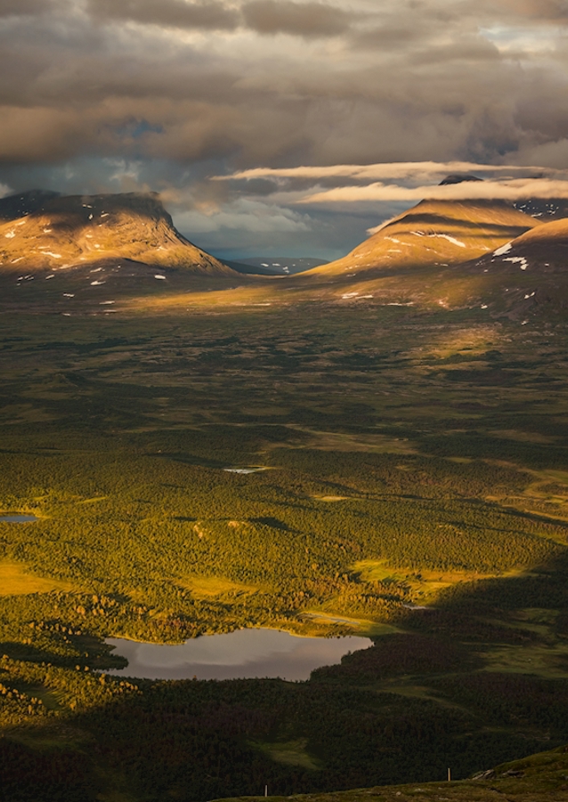 Summer in Lapporten Vertical
