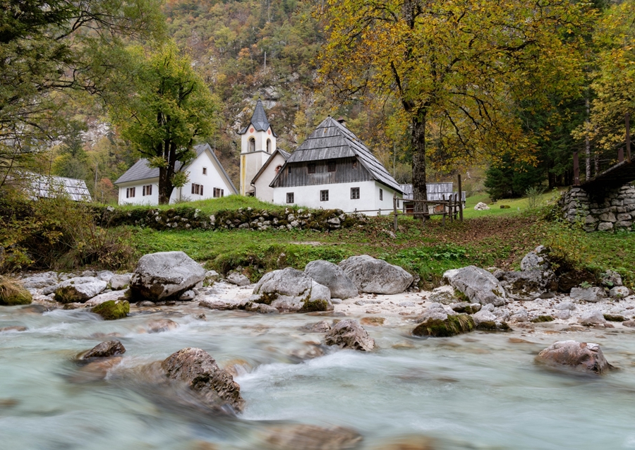 Kostel na řece Soča, Slovinsko