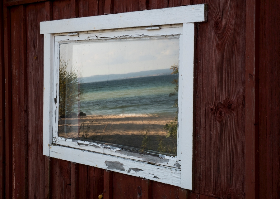 The painting on the wall