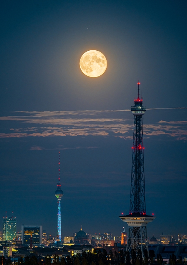 Vollmond über Berlin