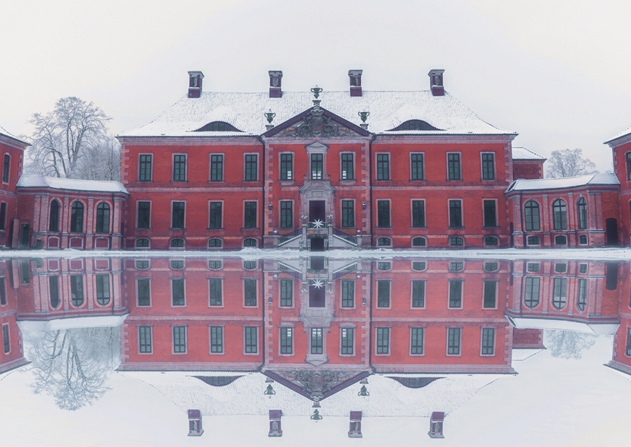 Et slot i to verdener