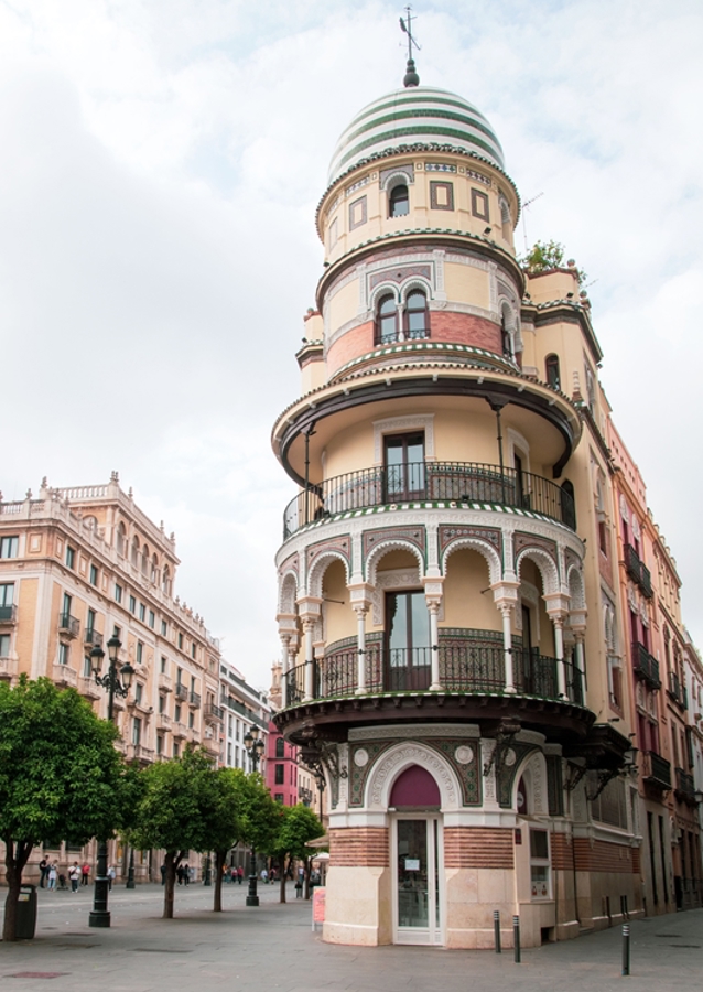 La Adriatica Building Seville 