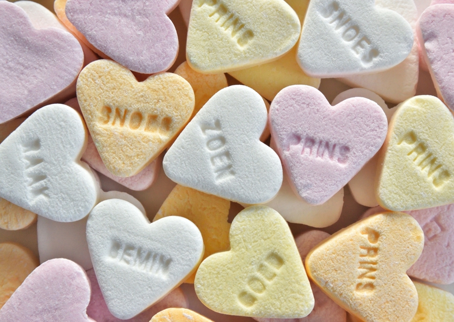 Kandiszuckerherzen in Pastell