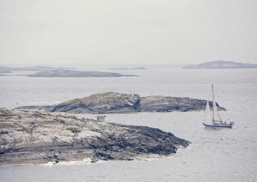 Vitorlás a svéd szigetvilágban