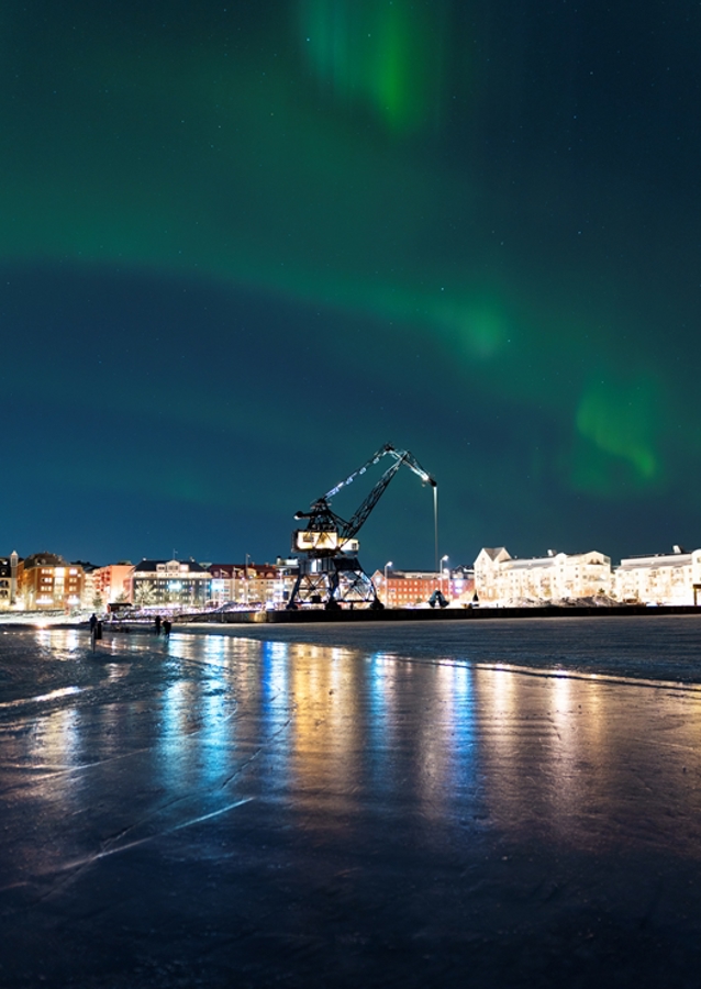 Aurores boréales depuis la route de glace de Luleå