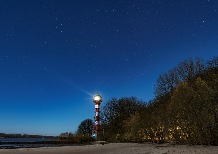 Stjärnhimmel över fyren