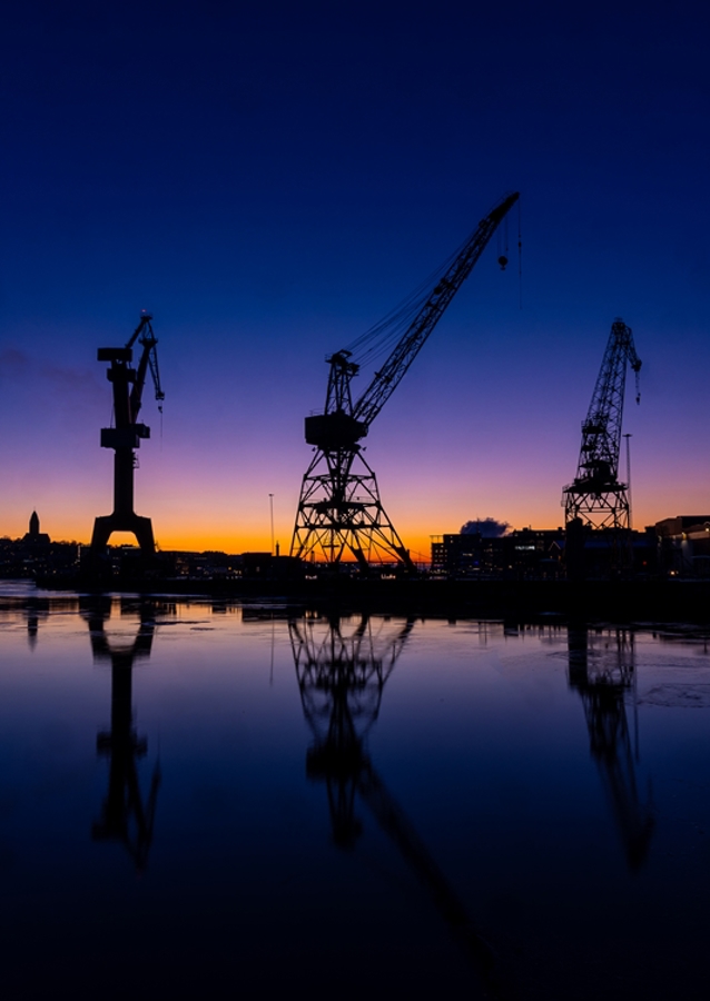 Siluett in the harbour