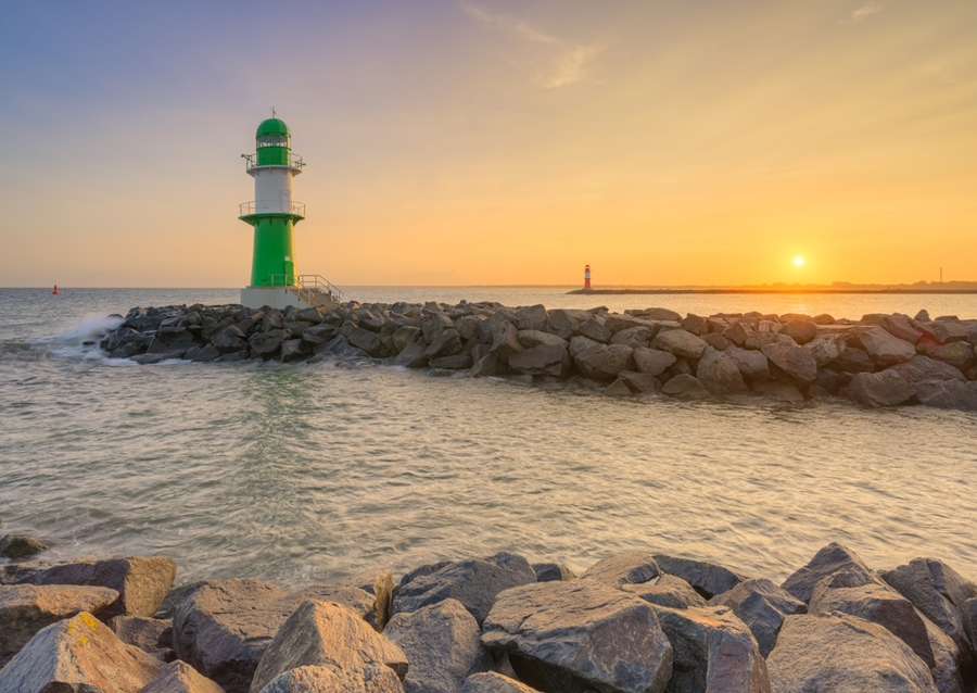 Warnemünde pier light