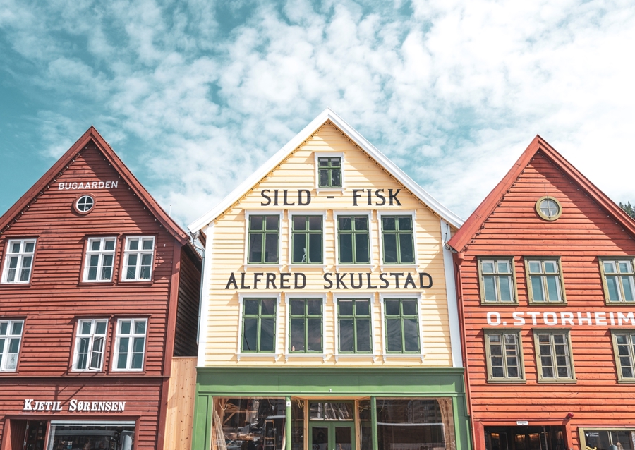 Drei Vintage-Häuser in Bergen