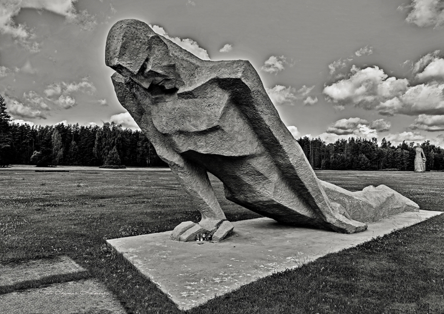 The Unbroken , Black and white