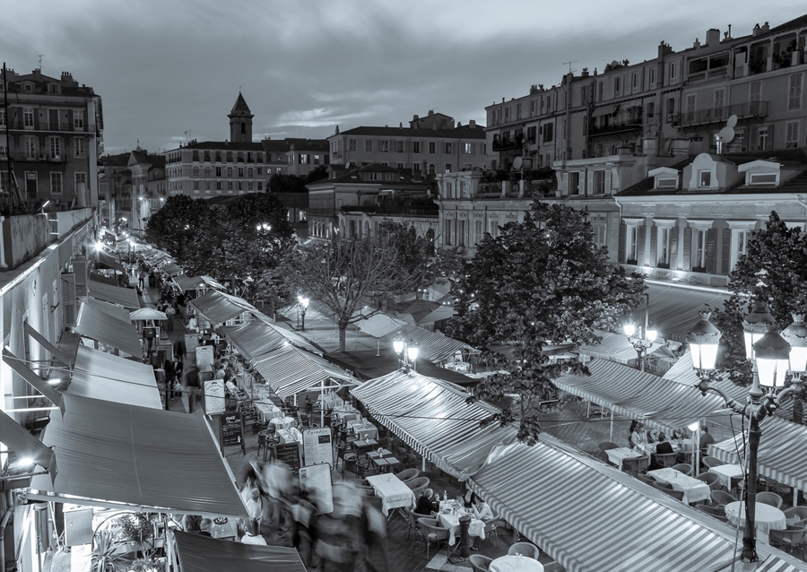  Cours Saleya in Nice at night