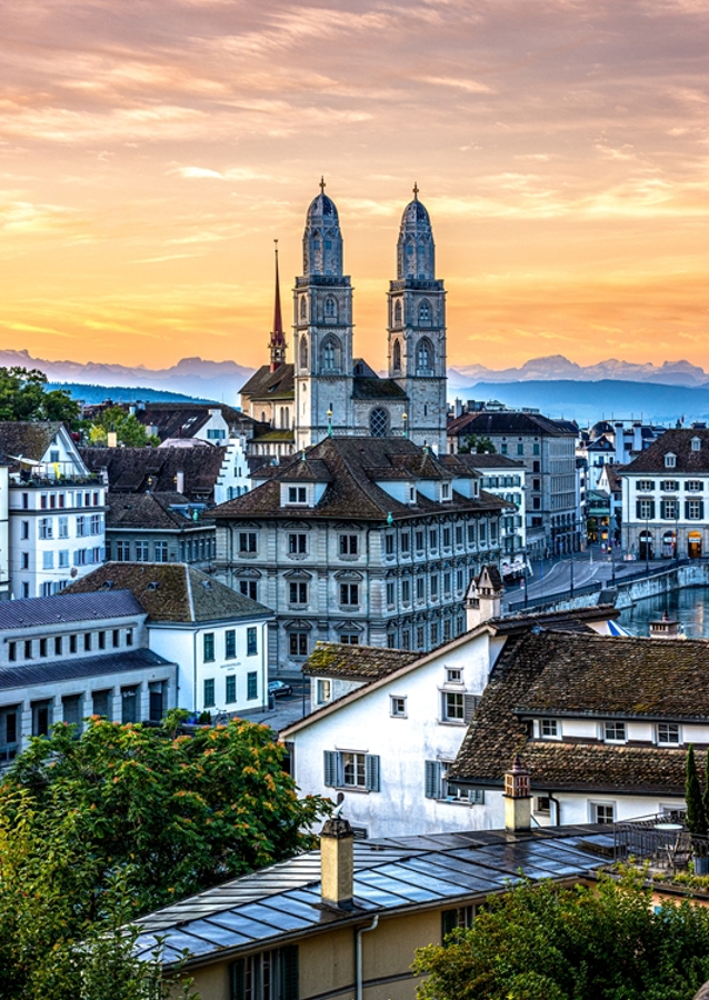 Zürich, Sveits, Alpene