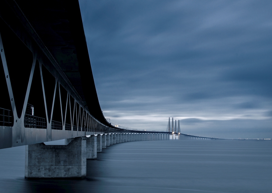 Al di là dello Stretto