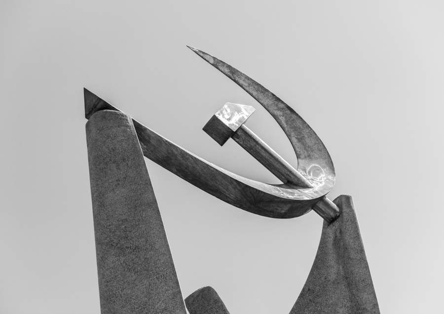 Hoz y martillo griegos