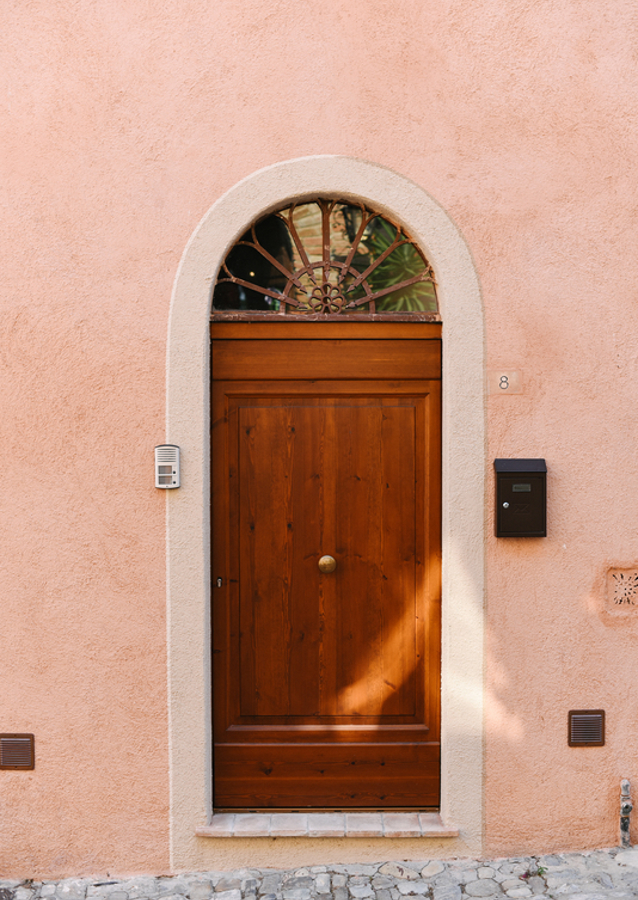 Staré hnědé dveře | Itálie 