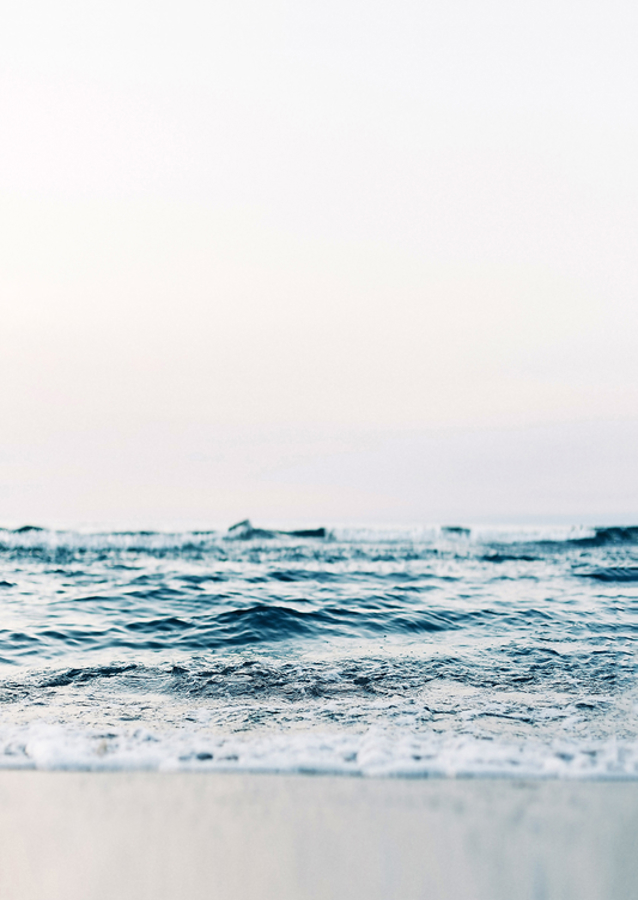 Serenity by the Shore: A Tranquil Ocean Scene