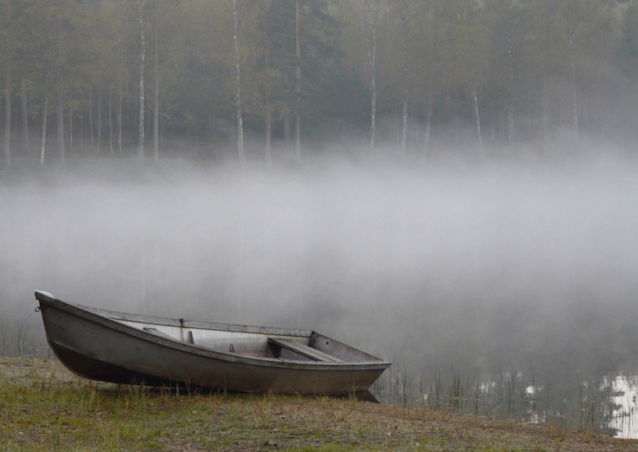 Boot im Nebel