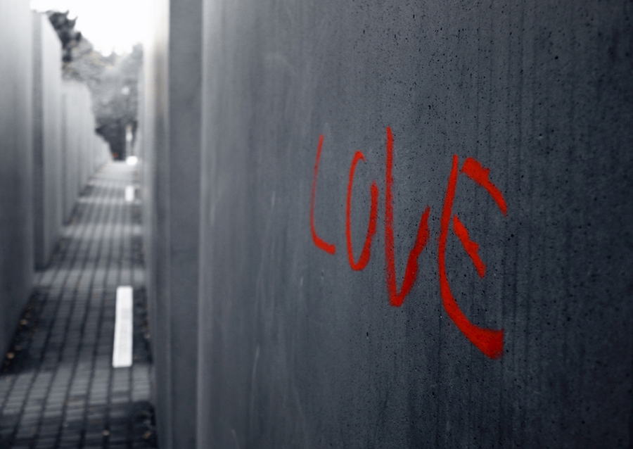 LO(U)VE