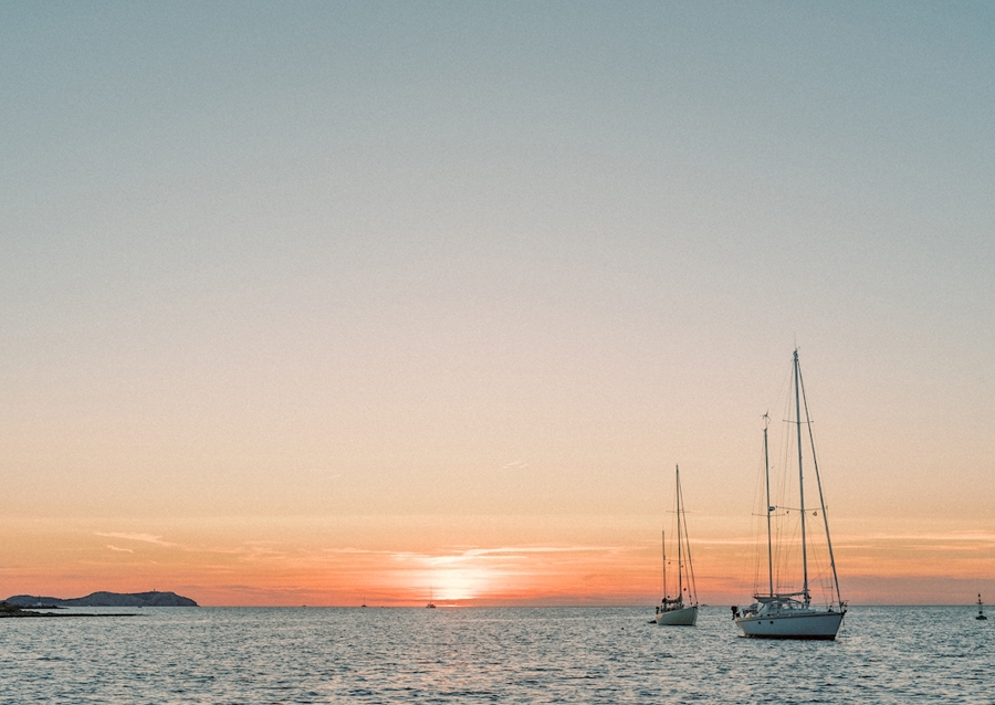 Ibiza Sonnenuntergang auf dem Segelboot
