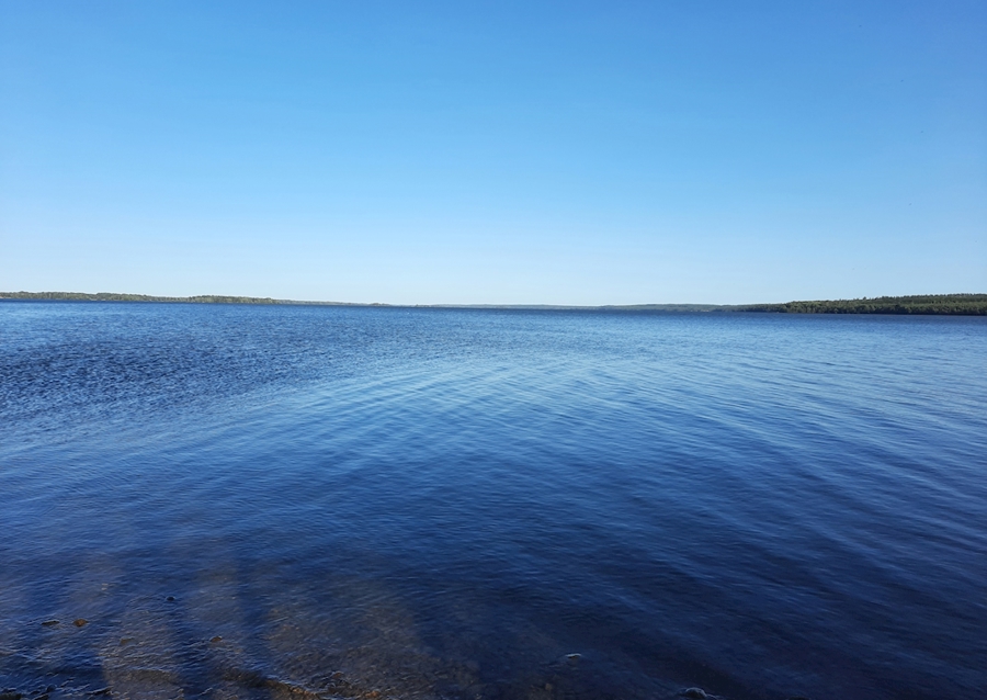 Ciel bleu et mer