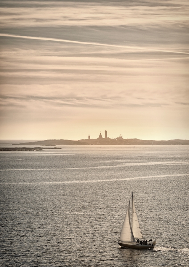 Żaglówka i latarnia morska Vinga