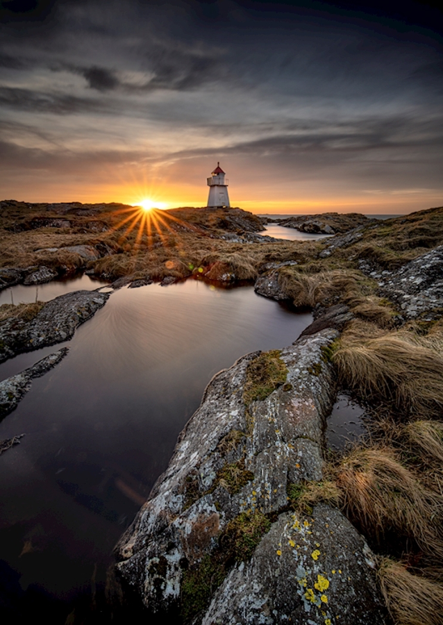 Leuchtturm bei Sonnenuntergang