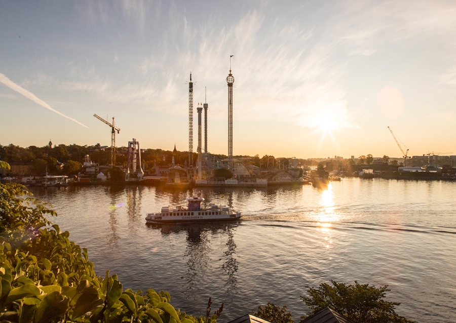 Východ slunce nad Djurgårdenem