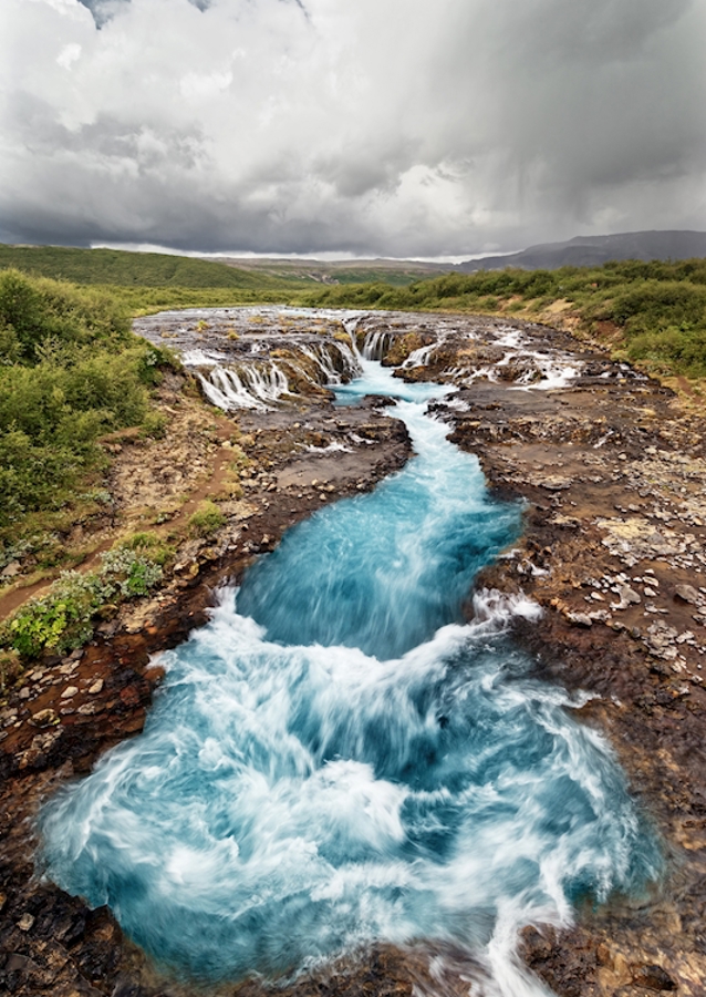Wasserfall in Blautönen