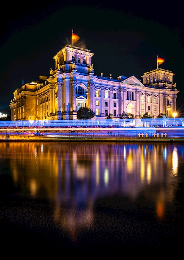 Reichstag zur blauen Stunde