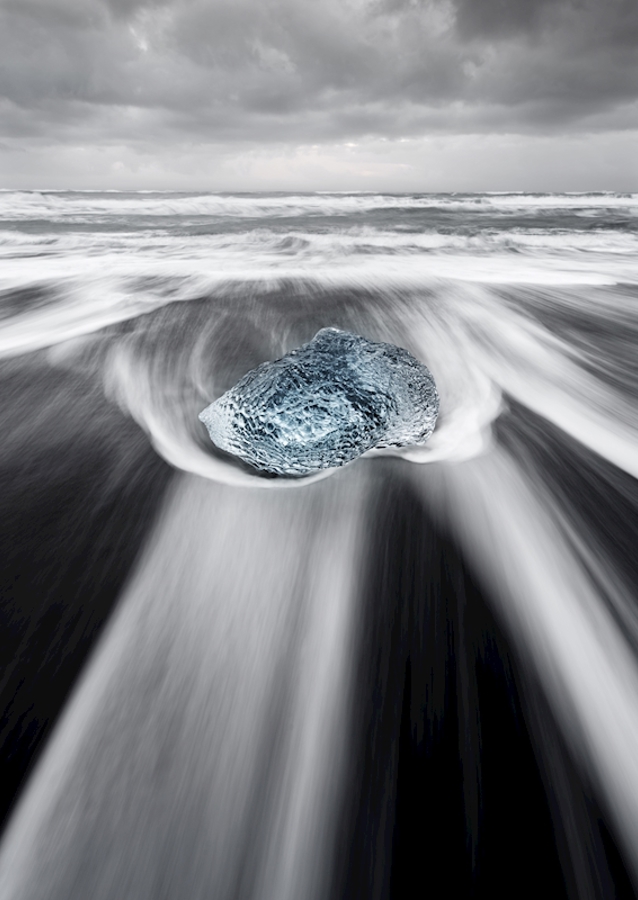 Eisblock in der Brandung