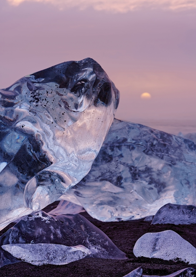 Eisblöcke im Abendlicht