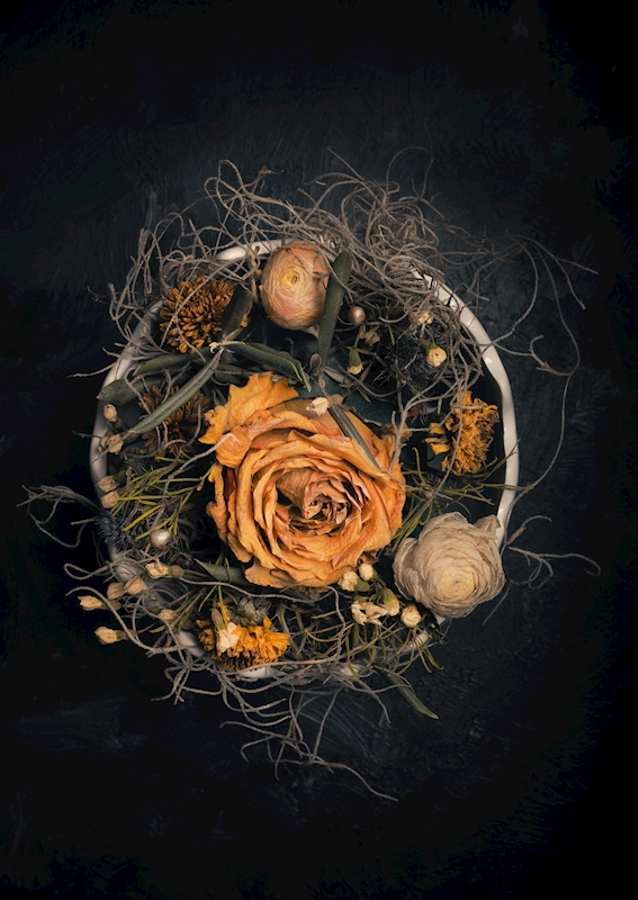 Dried flower arrangement